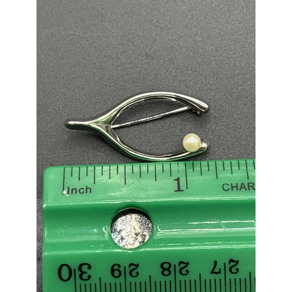 EUC Sterling Silver Pearl Wishbone Brooch Pin D7